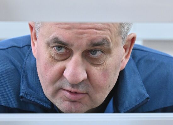 Рассмотрение по существу уголовного дела в отношении генерала В. Шамарина