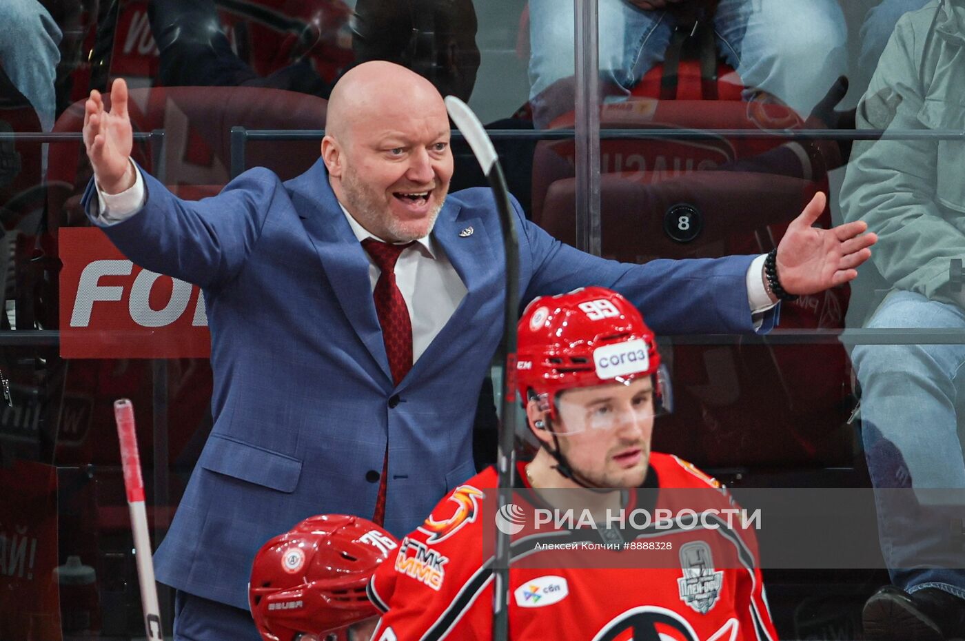 Хоккей. КХЛ. Матч "Автомобилист" - "Ак Барс"