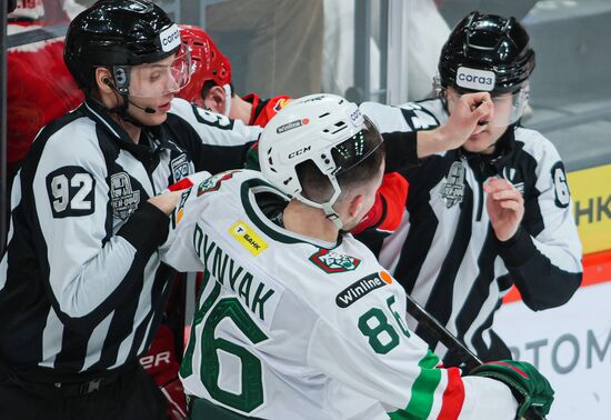 Хоккей. КХЛ. Матч "Автомобилист" - "Ак Барс"