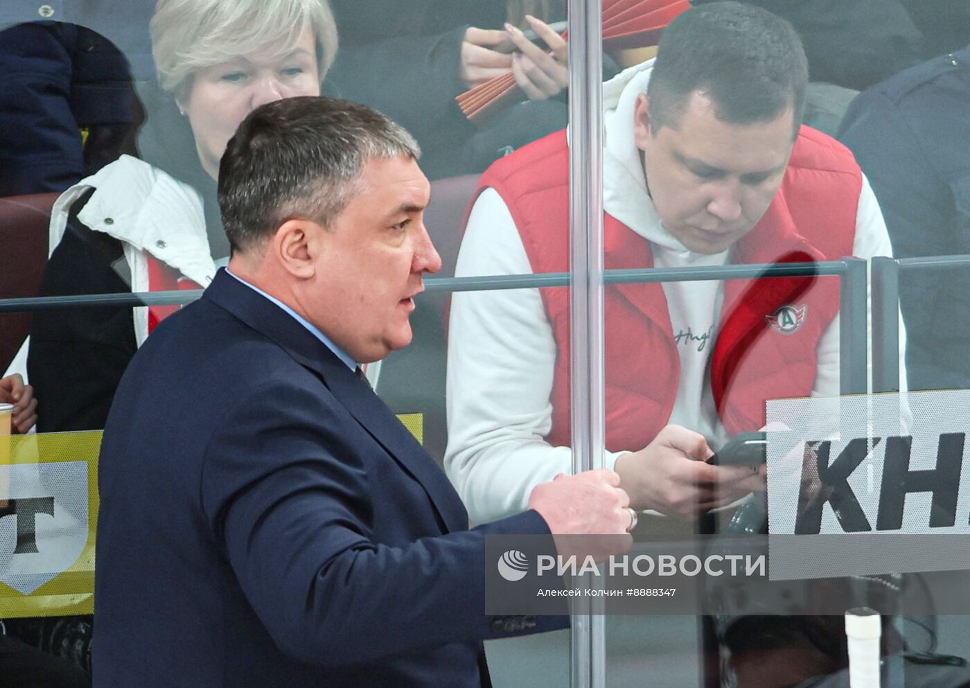 Хоккей. КХЛ. Матч "Автомобилист" - "Ак Барс"