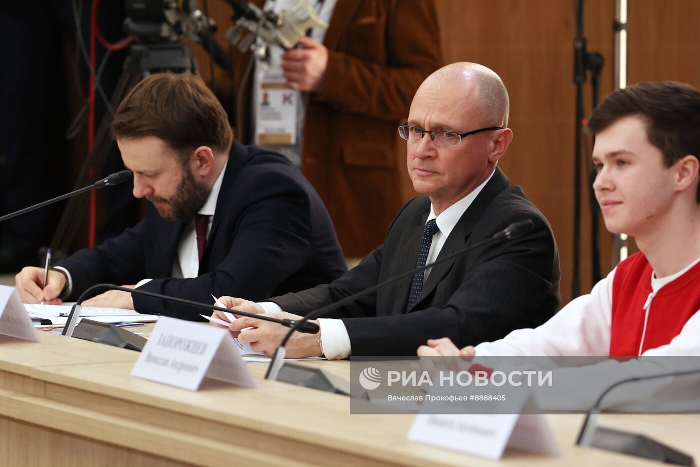 Президент Владимир Путин принял участие в заседании наблюдательного совета "Движение первых"