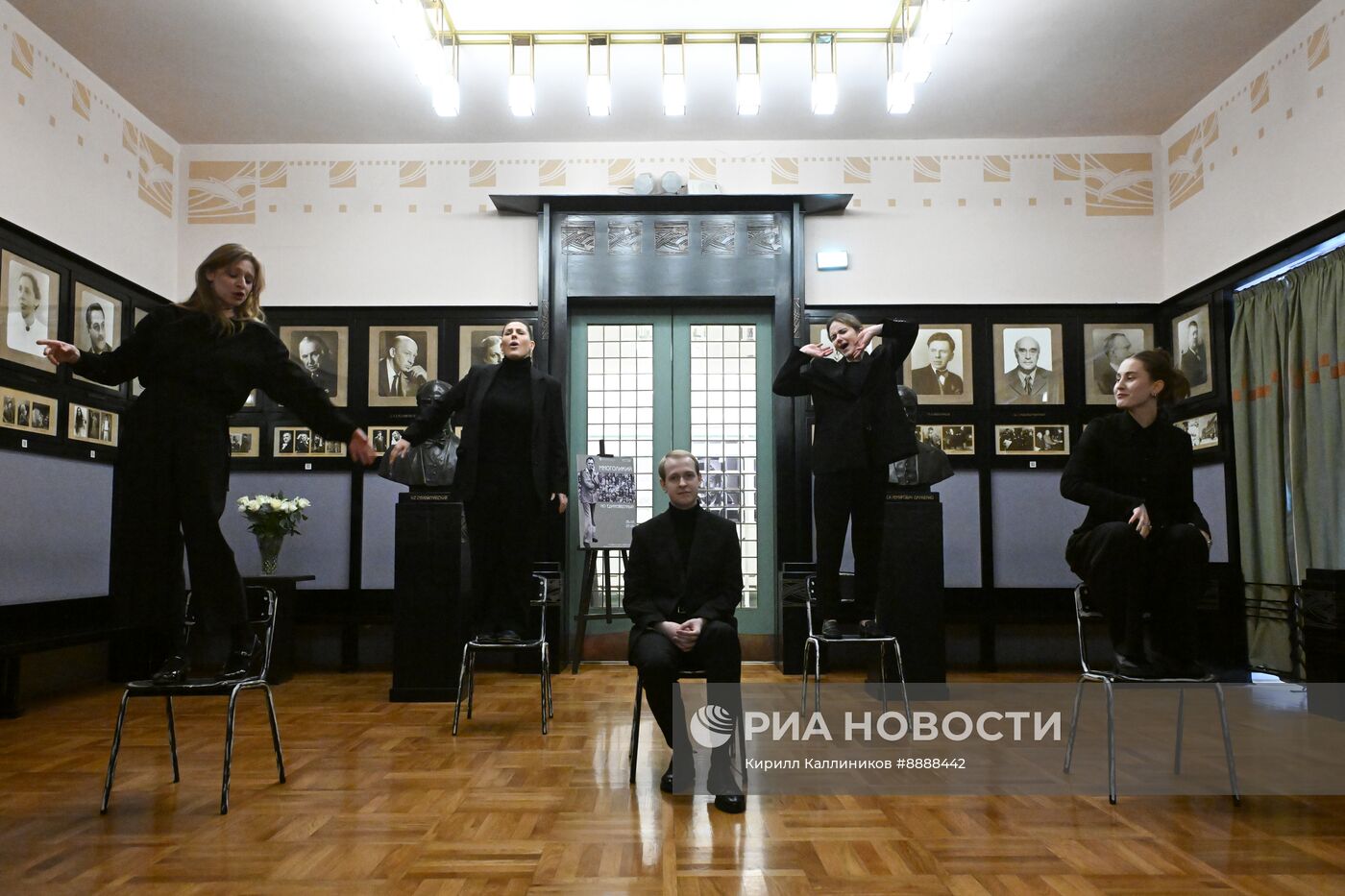 Открытие выставки "Многоликий, но единственный"