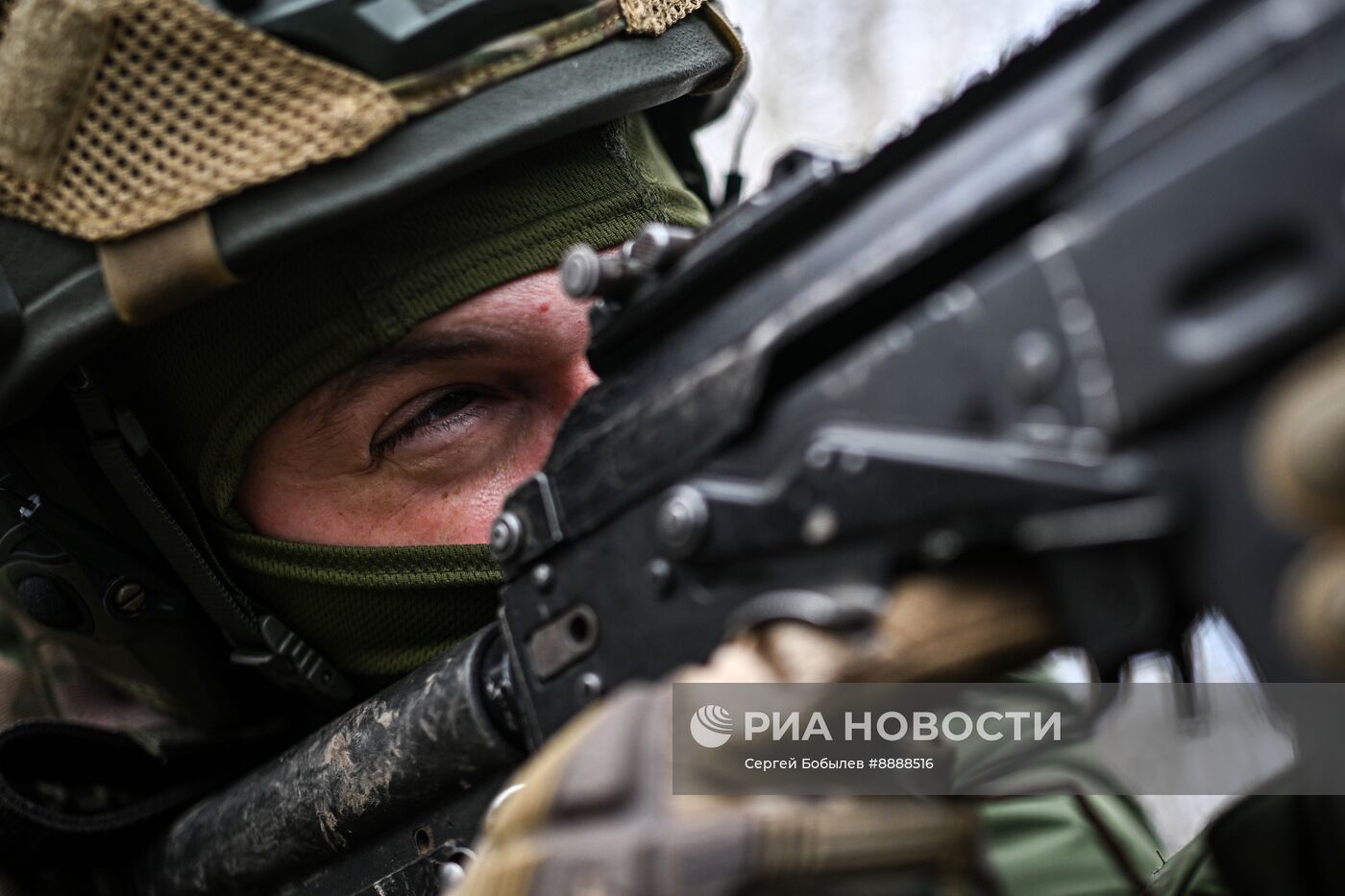 Отработка боевого слаживания подразделениями ВДВ в Курской области