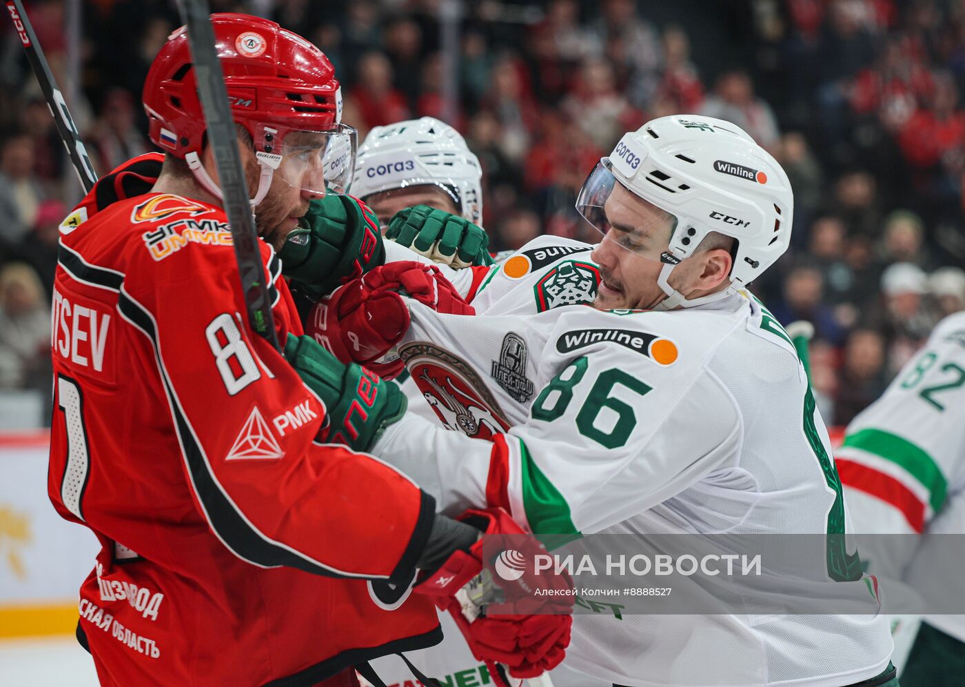 Хоккей. КХЛ. Матч "Автомобилист" - "Ак Барс"