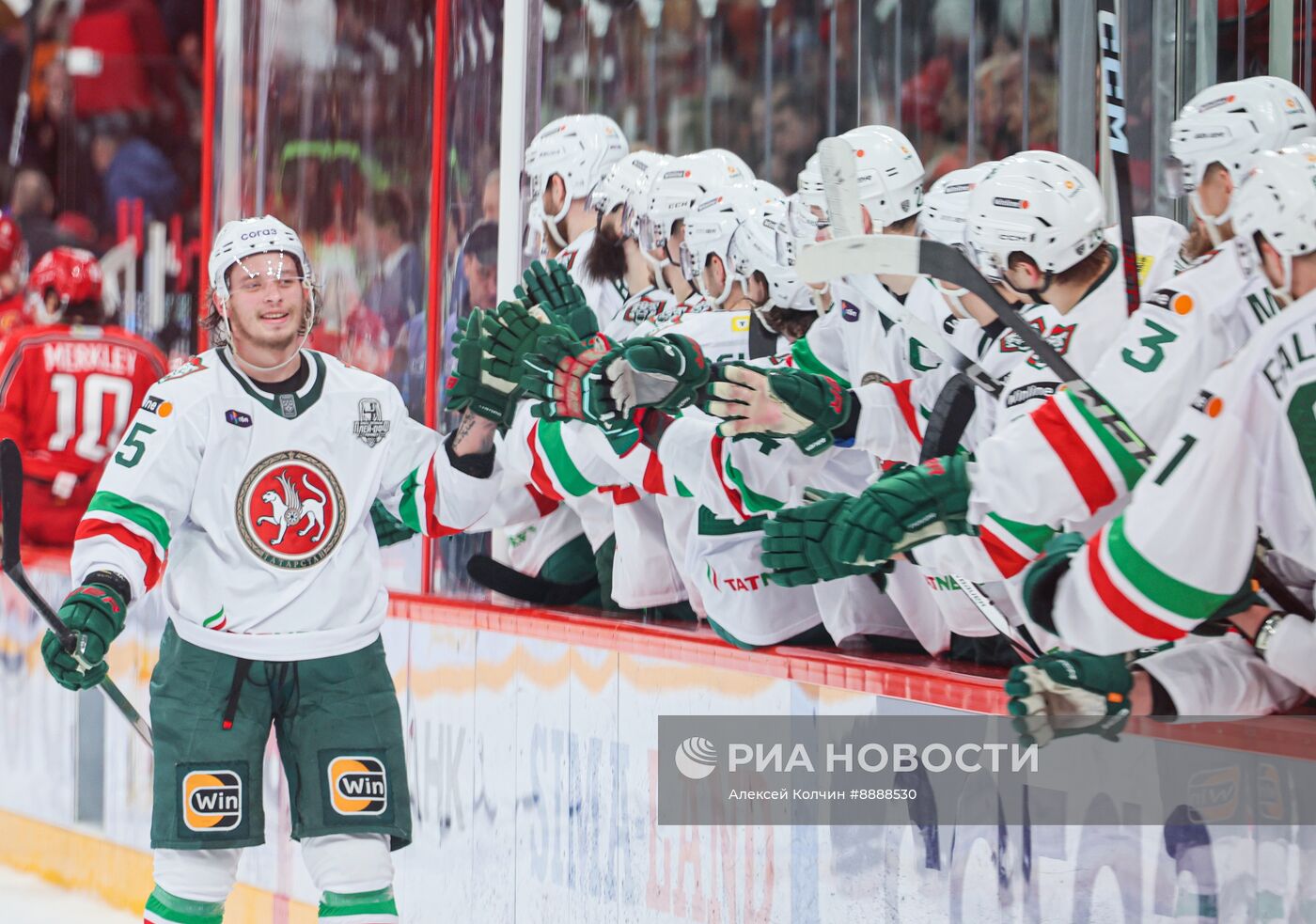 Хоккей. КХЛ. Матч "Автомобилист" - "Ак Барс"