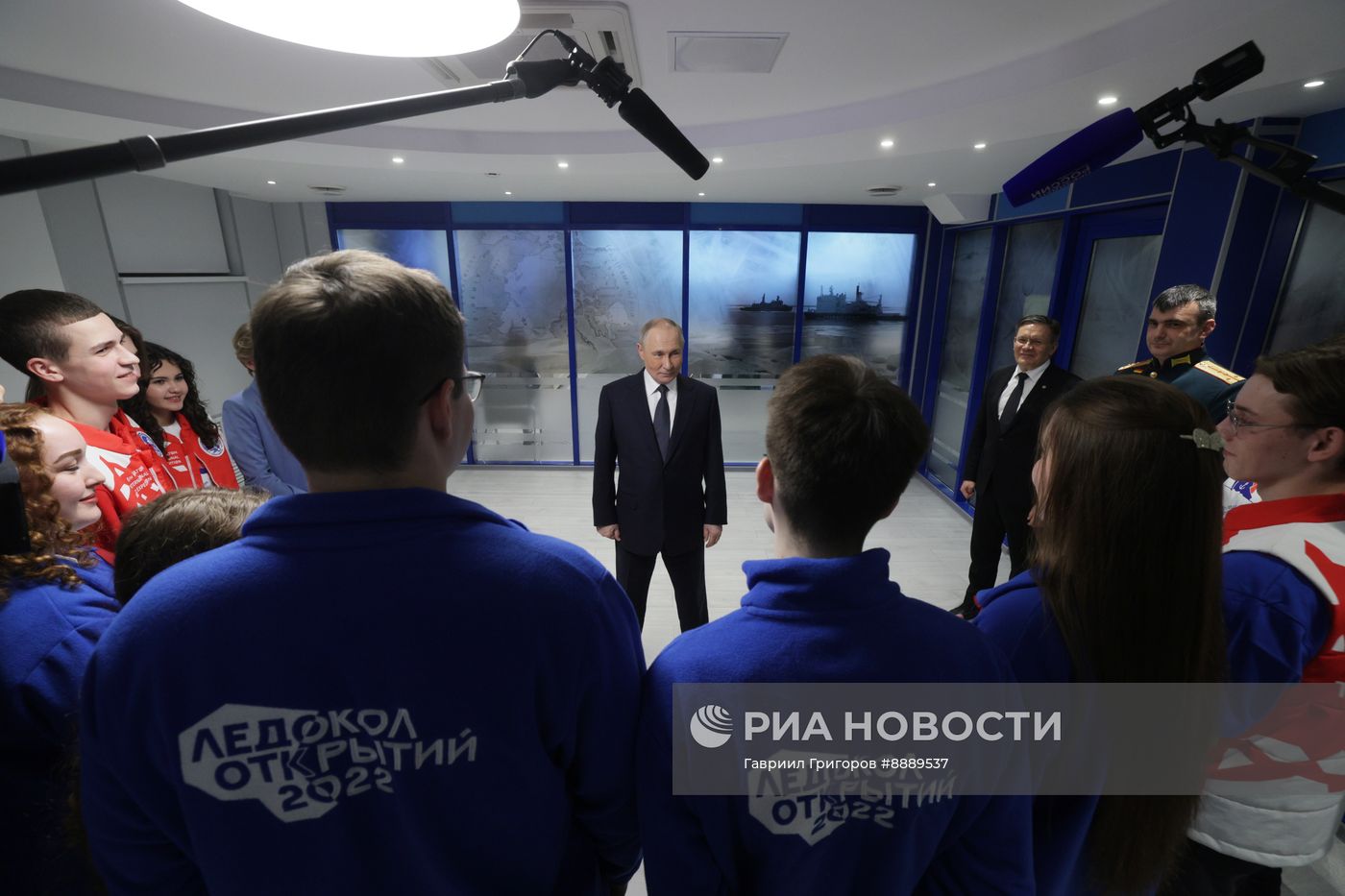 Рабочая поездка президента Владимира Путина в Мурманск
