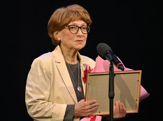 VI церемония вручения Вахтанговской премии "Человек театра"