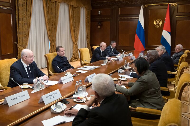 Рабочая встреча зампреда Совбеза РФ Д. Медведева и председателя Национальной ассамблеи народной власти Кубы Э. Л. Эрнандеса