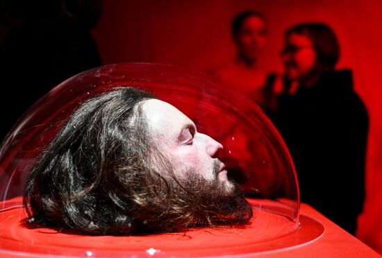 Выставка "Деяния женщин" в Санкт-Петербурге