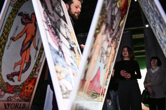 Выставка "Деяния женщин" в Санкт-Петербурге