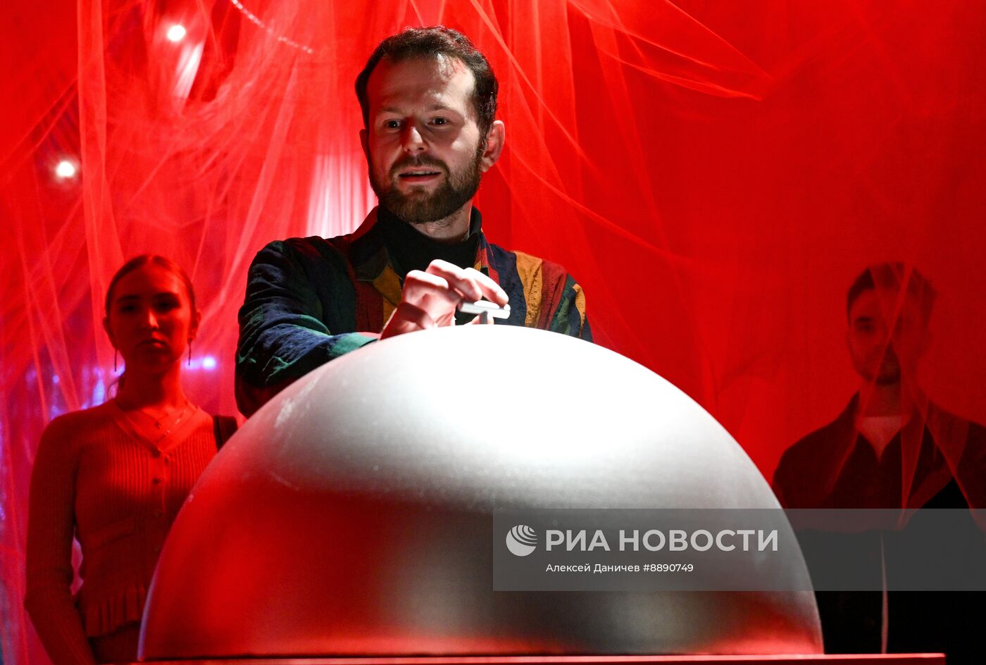 Выставка "Деяния женщин" в Санкт-Петербурге