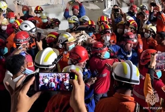МЧС России ликвидирует последствия землетрясения в Мьянме
