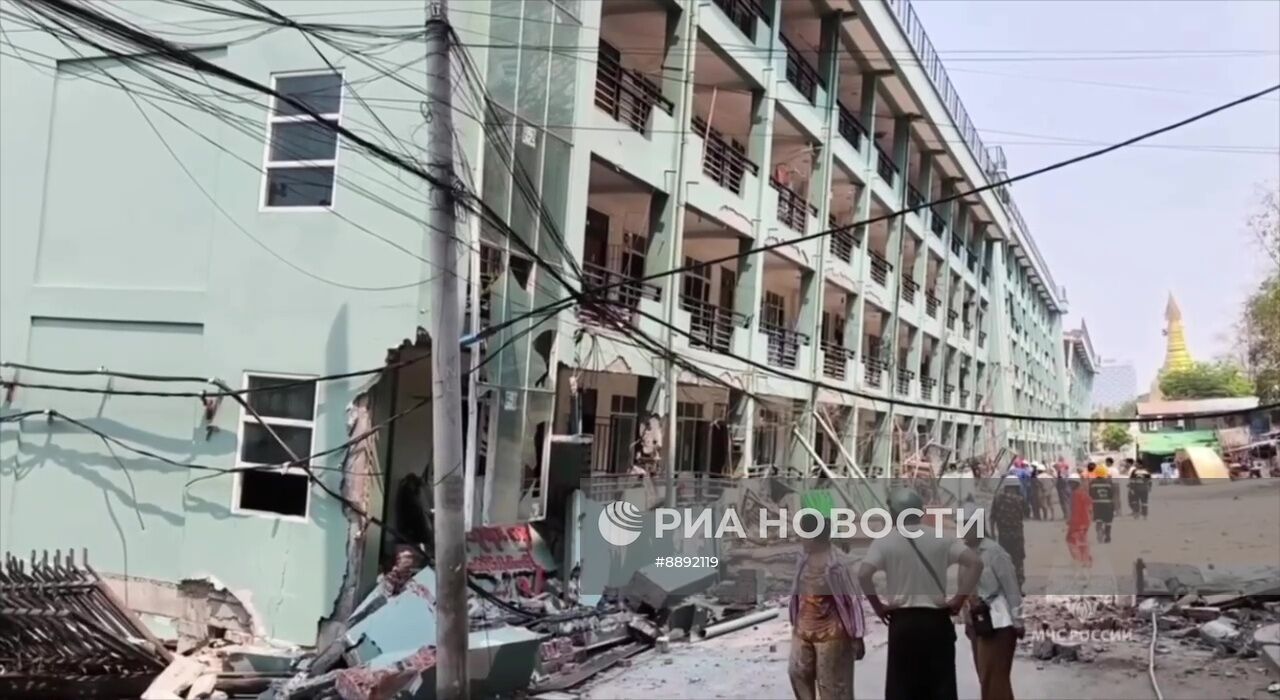 МЧС России ликвидирует последствия землетрясения в Мьянме