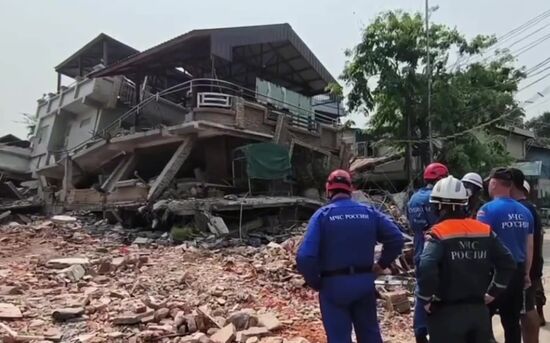 МЧС России ликвидирует последствия землетрясения в Мьянме