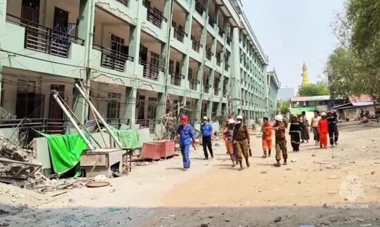 МЧС России ликвидирует последствия землетрясения в Мьянме