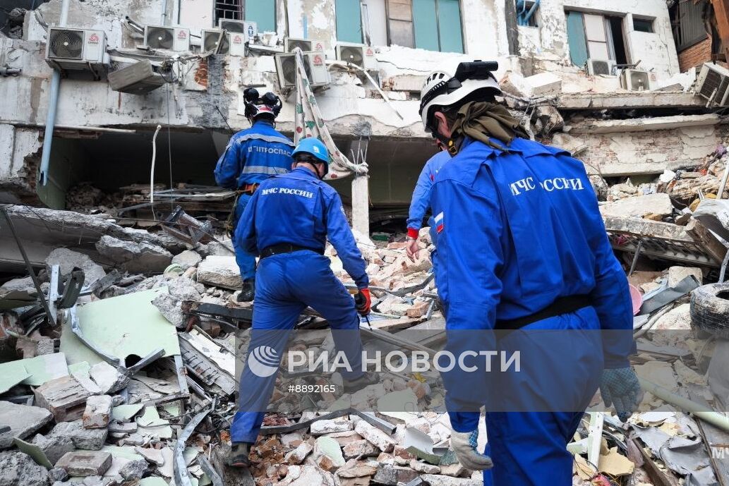 МЧС России ликвидирует последствия землетрясения в Мьянме