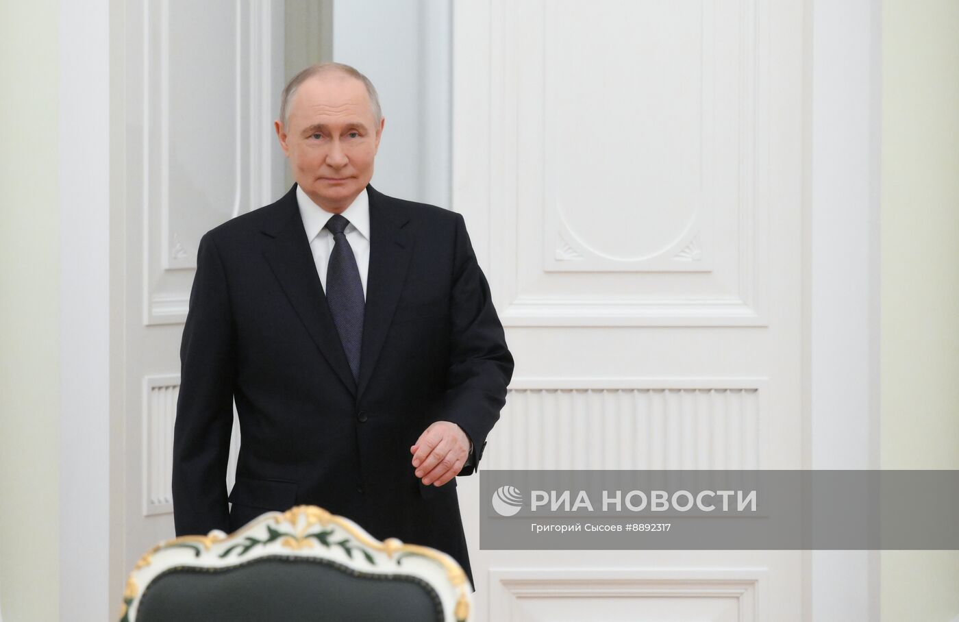 Встреча президента Владимира Путина с главой МИД КНР Ваном И