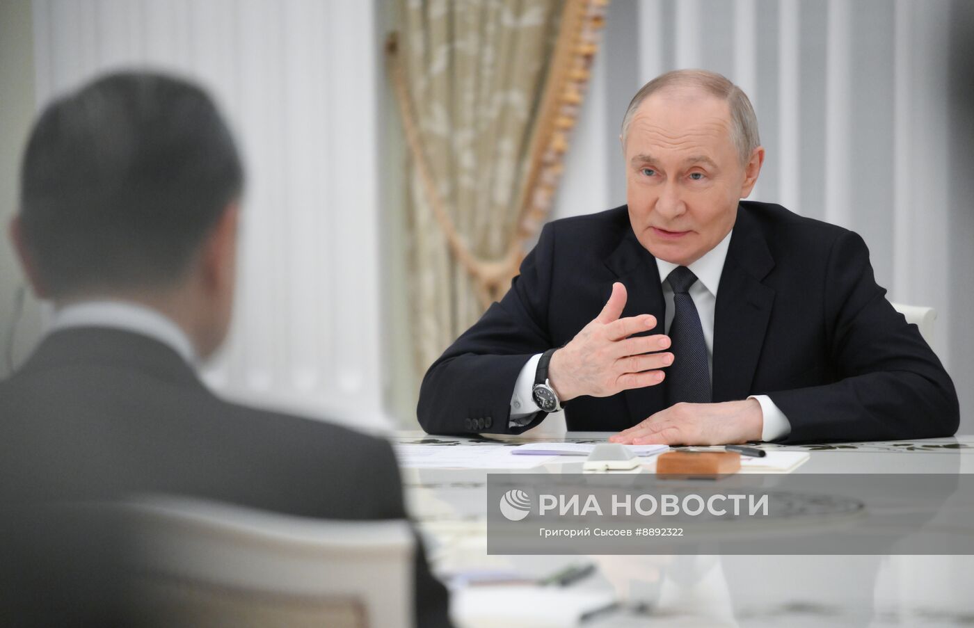 Встреча президента Владимира Путина с главой МИД КНР Ваном И