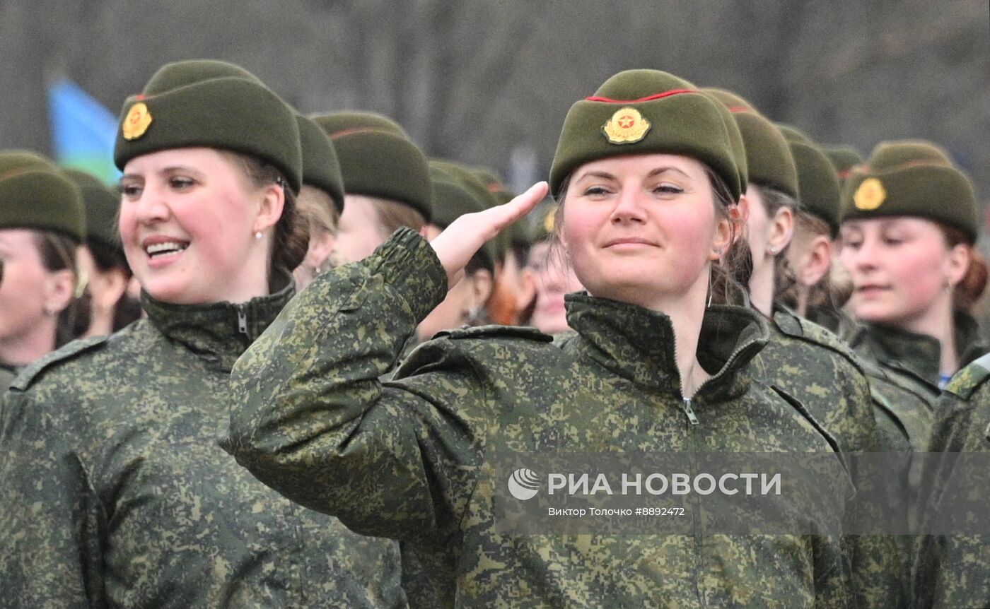 Репетиция парада ко Дню Победы в Минске