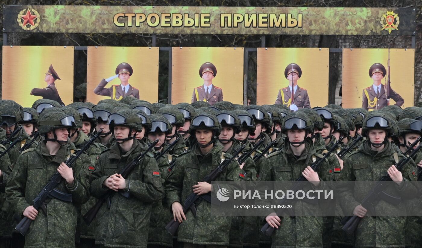 Репетиция парада ко Дню Победы в Минске