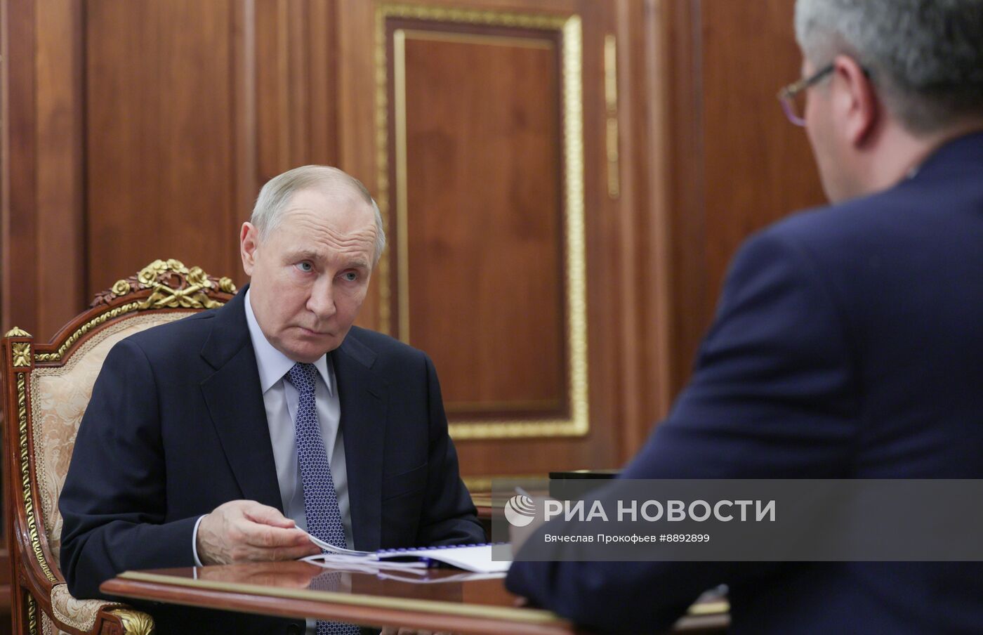 Рабочая встреча президента Владимира Путина с главой Бурятии А. Цыденовым