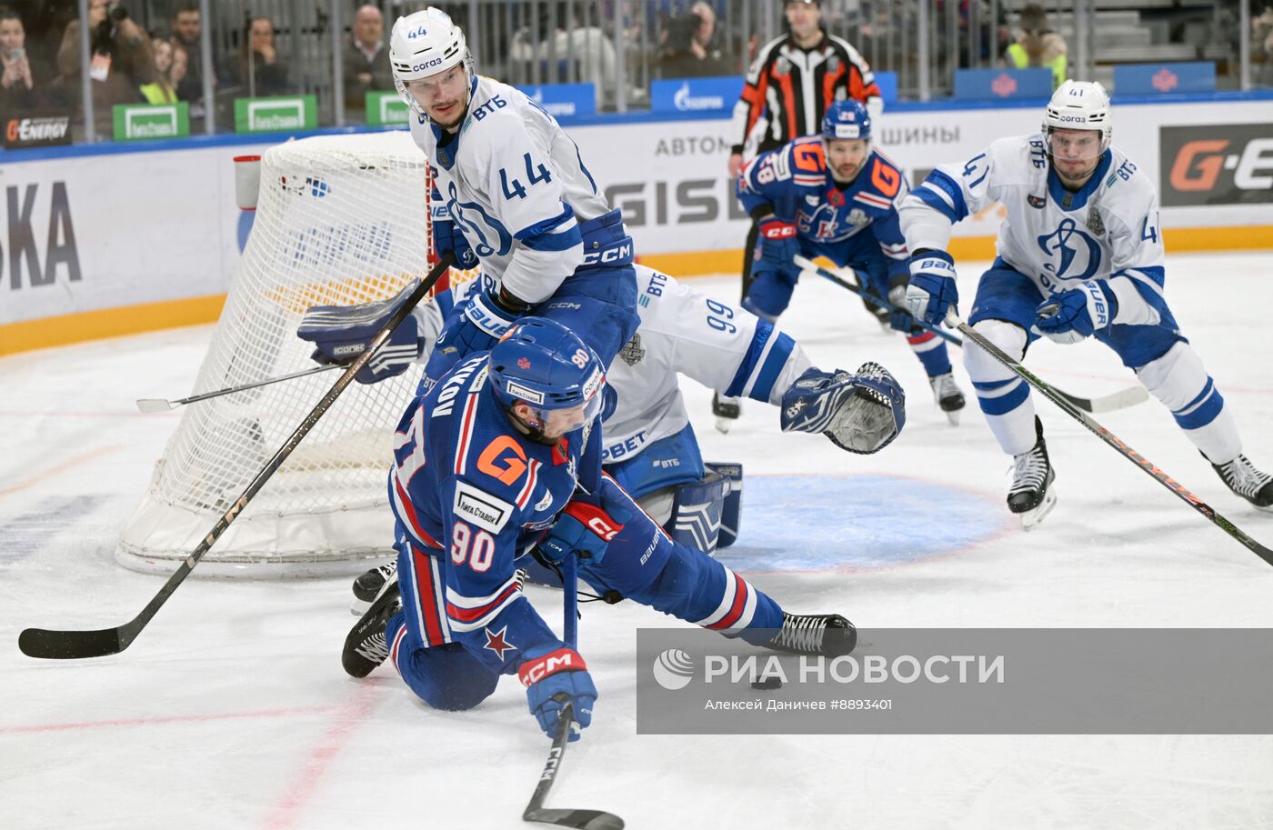 Хоккей. КХЛ. Матч СКА - "Динамо М"
