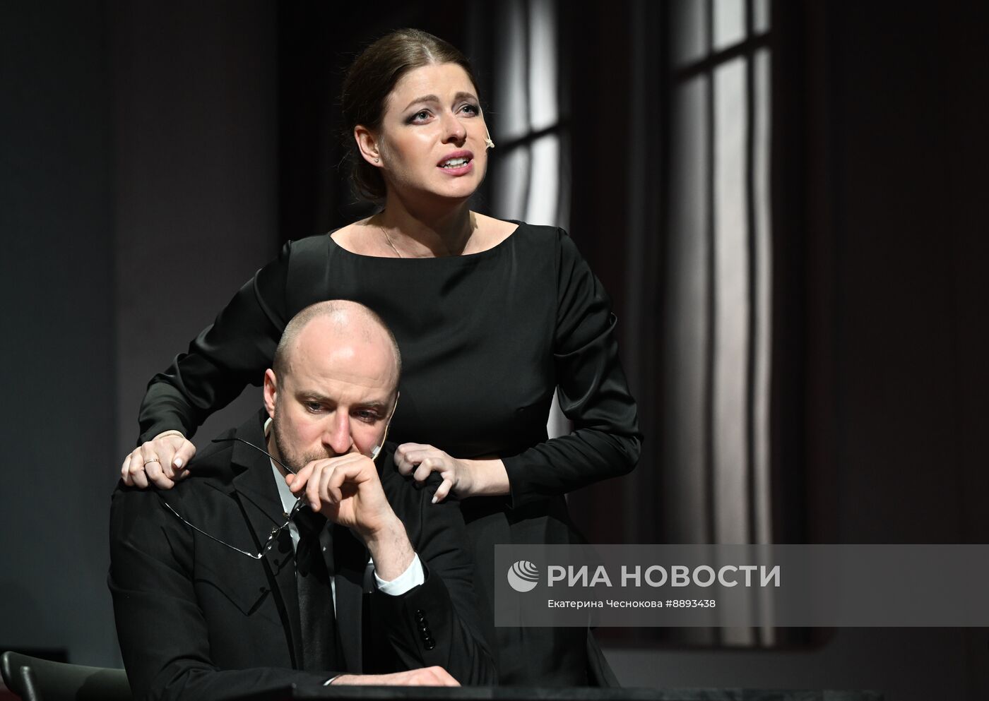 Спектакль "Каренина" в театре на Таганке