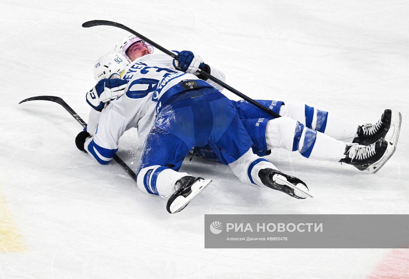 Хоккей. КХЛ. Матч СКА - "Динамо М"