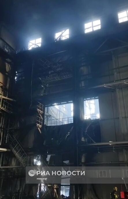 Последствия пожара на предприятии "Онежский судостроительный завод" в Петрозаводске