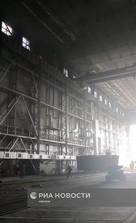 Последствия пожара на предприятии "Онежский судостроительный завод" в Петрозаводске