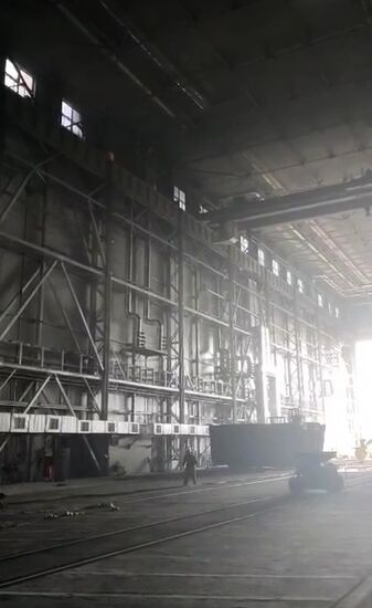 Последствия пожара на предприятии "Онежский судостроительный завод" в Петрозаводске