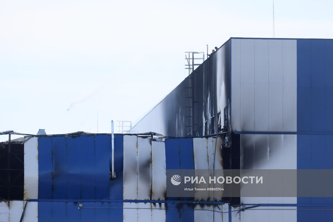 Последствия пожара на предприятии "Онежский судостроительный завод" в Петрозаводске