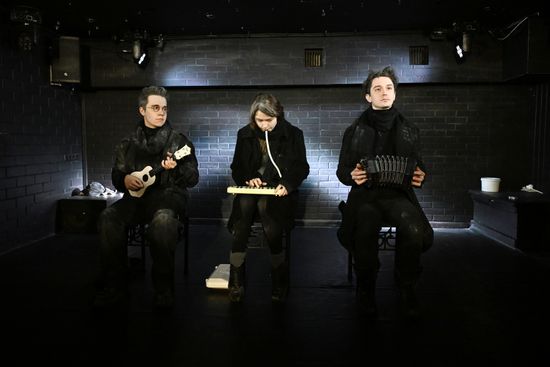 Спектакль "Мой бедный Марат" в театре на Юго-Западе 