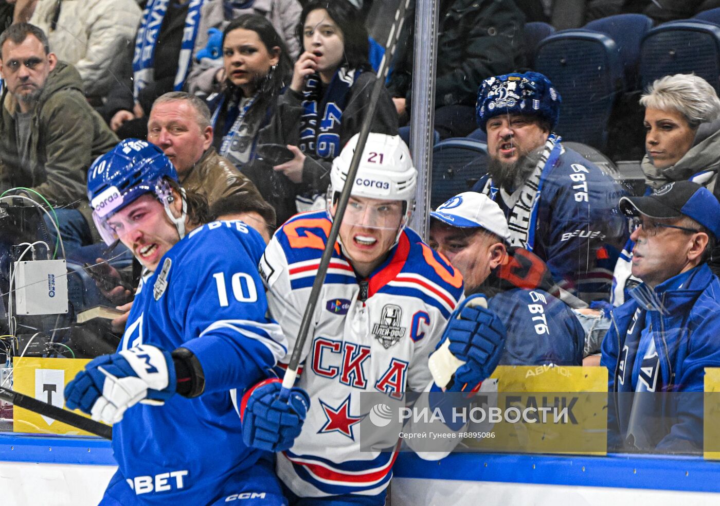 Хоккей. КХЛ. Матч "Динамо М" - СКА