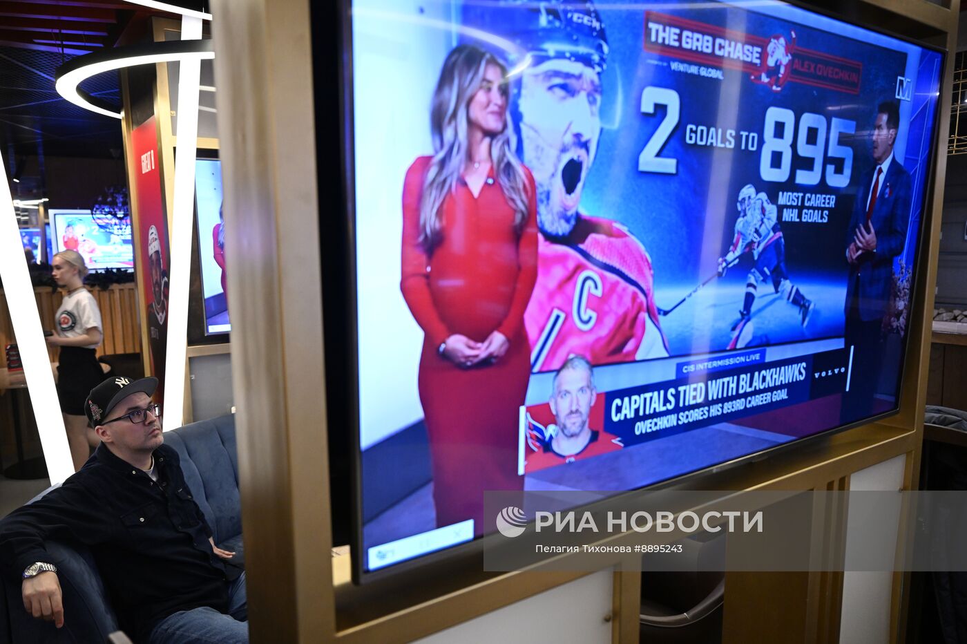 Александр Овечкин сравнялся с Уэйном Гретцки по количеству голов в истории НХЛ