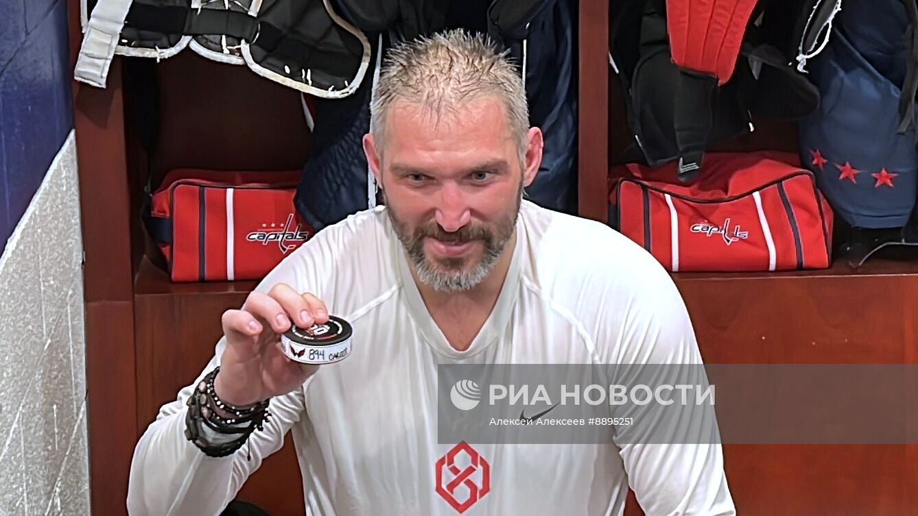 Александр Овечкин сравнялся с Уэйном Гретцки по количеству голов в истории НХЛ
