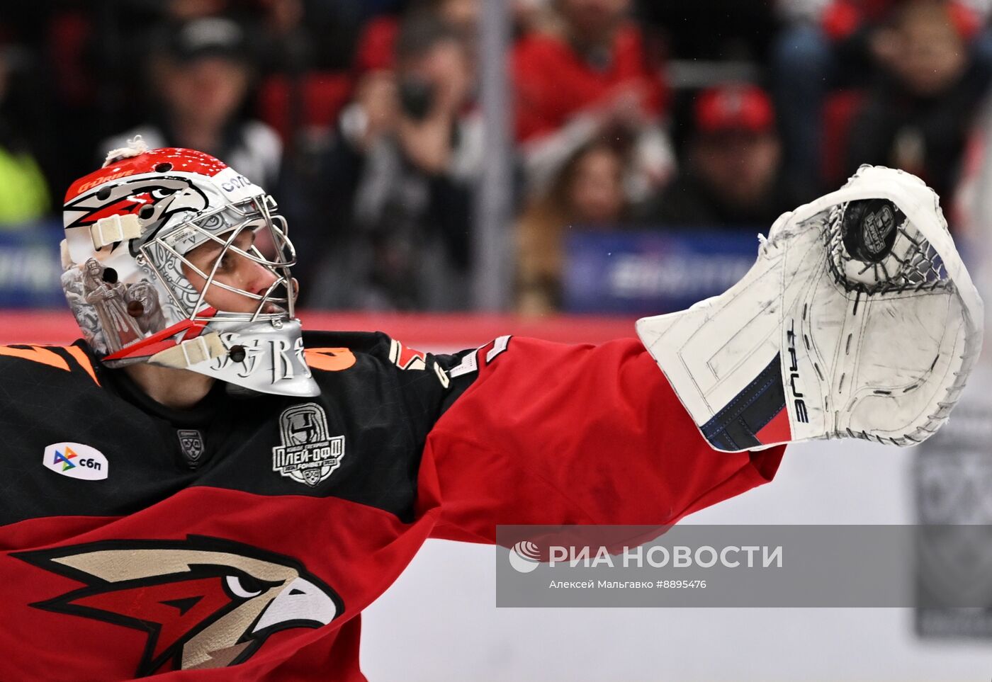 Хоккей. КХЛ. Матч "Авангард" - "Металлург Мг"