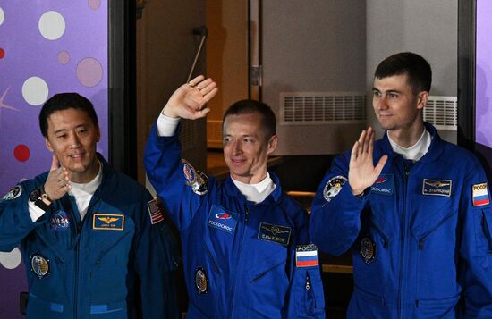 Запуск РН "Союз-2.1а" с кораблем "Союз МС-27" с космодрома Байконур
