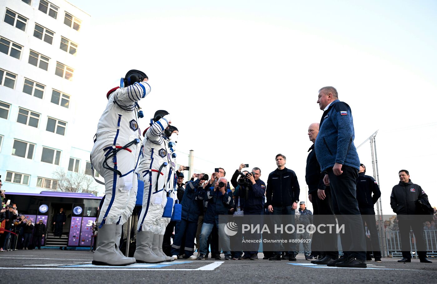 Запуск РН "Союз-2.1а" с кораблем "Союз МС-27" с космодрома Байконур