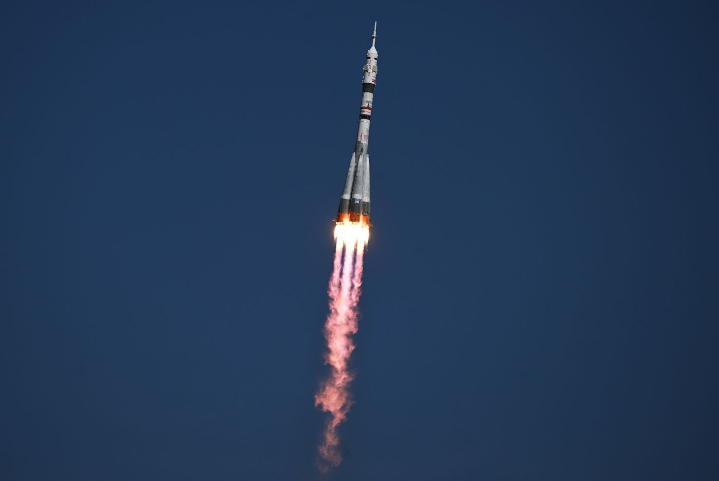 Запуск РН "Союз-2.1а" с кораблем "Союз МС-27" с космодрома Байконур
