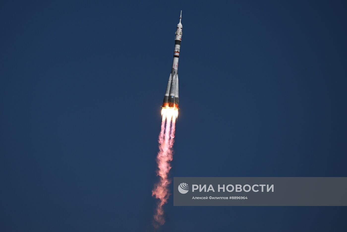 Запуск РН "Союз-2.1а" с кораблем "Союз МС-27" с космодрома Байконур