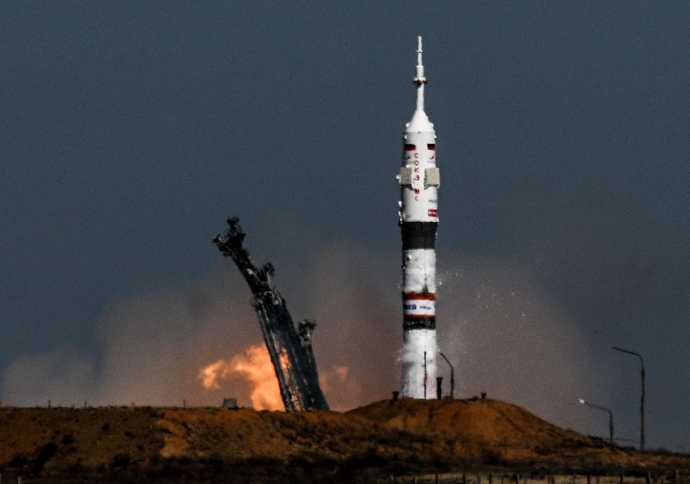 Запуск РН "Союз-2.1а" с кораблем "Союз МС-27" с космодрома Байконур