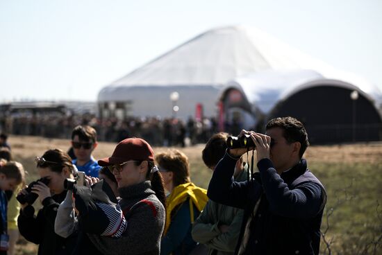 Запуск РН "Союз-2.1а" с кораблем "Союз МС-27" с космодрома Байконур