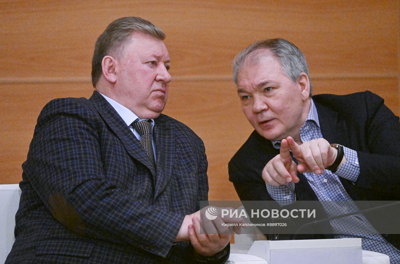 Рассмотрение отчета ЦБ за 2024 год на заседаниях фракций в Госдуме