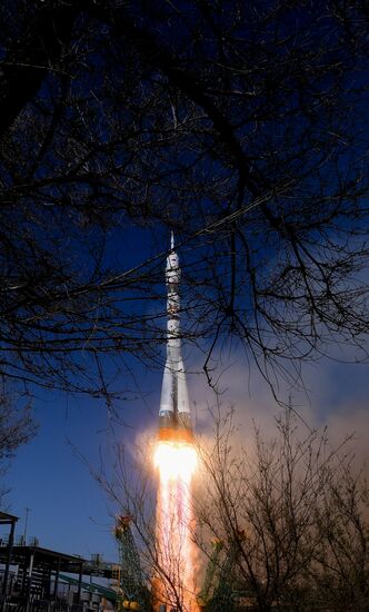 Запуск РН "Союз-2.1а" с кораблем "Союз МС-27" с космодрома Байконур