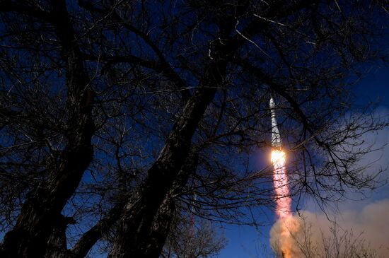 Запуск РН "Союз-2.1а" с кораблем "Союз МС-27" с космодрома Байконур