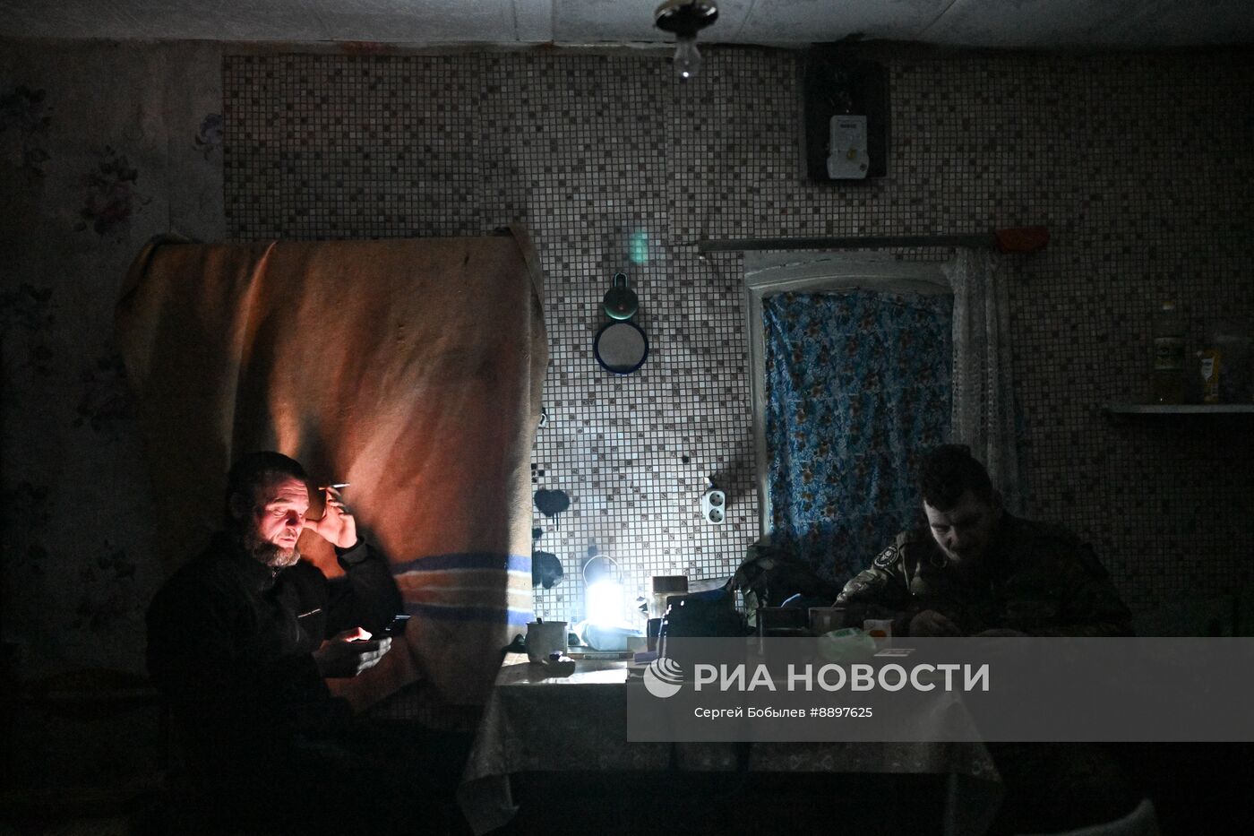 Расчет гаубицы Д-30 спецназа "Ахмат" МО РФ