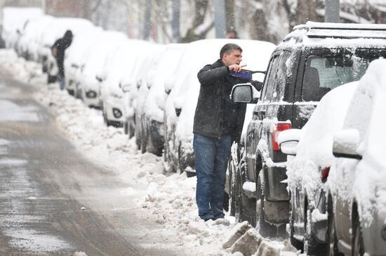 Циклон "Зион" принёс в Москву сильный снегопад 