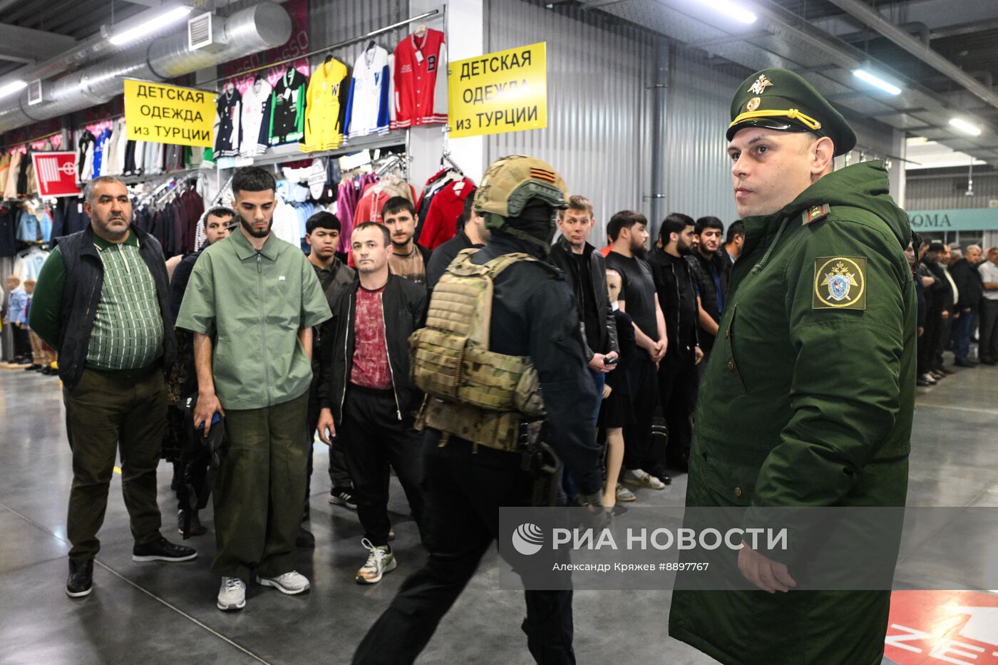Рейд по проверке документов у мигрантов