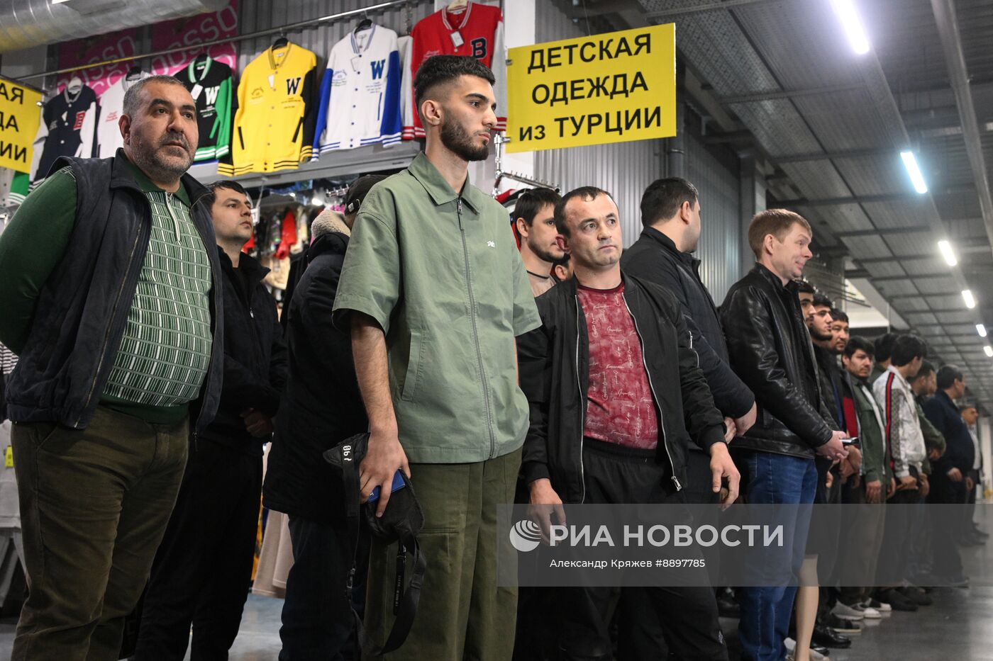 Рейд по проверке документов у мигрантов